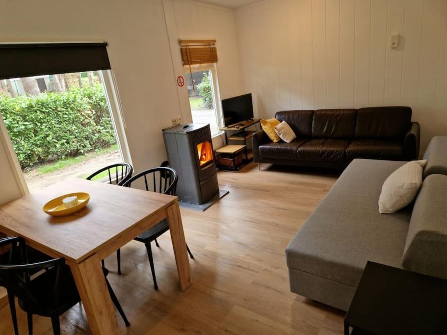 3 Bedroom Chalet On Camping Gt Balen ภายนอก รูปภาพ